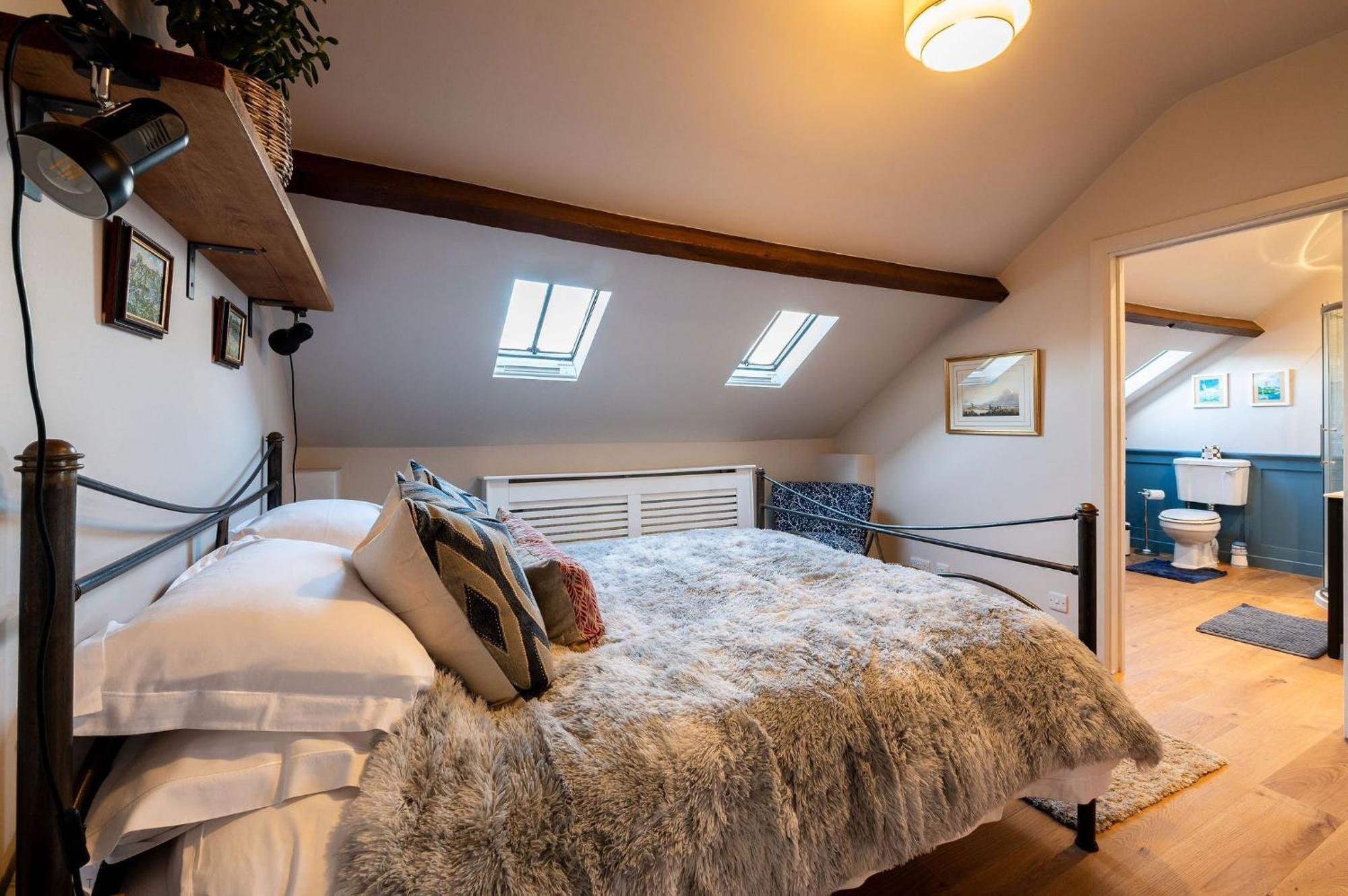 Stable Cottage Teffont Magna Bagian luar foto